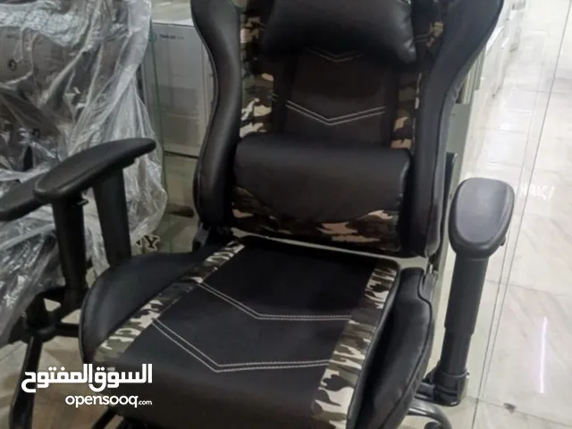 كرسي العاب مستعمل مع مساج ظهر ر ركاية ارجل