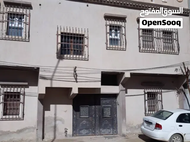 منزل للبيع فى الدريبي  خلف جامع اللبيب بن عاشور بسعر كزيونى