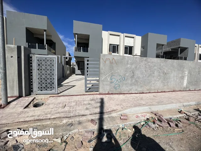 200 m2 3 Bedrooms Townhouse for Sale in Baghdad Abu Ghraib