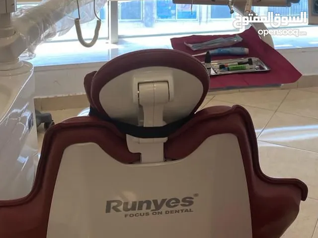 عيادة اسنان كاملة بحالة ممتازة للبيع