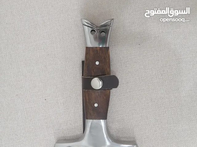 شفرة مصنوعة يدويًا من الفولاذ الكربوني عالي الجودة