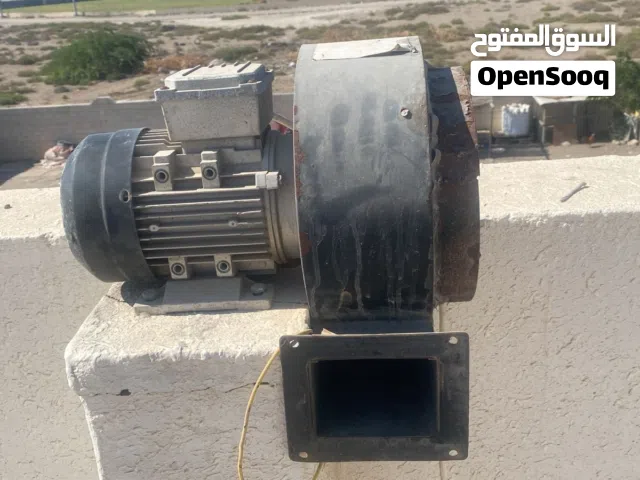 مدخنه شبه جديده تصلح للمطابخ قويه جدا