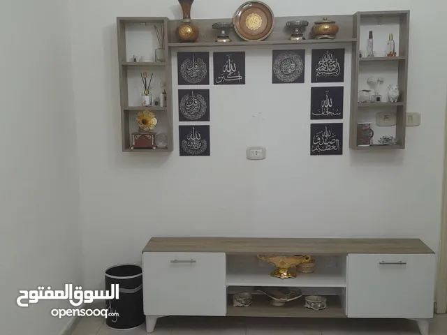 ديكور خشب بحال الجديد للبيع