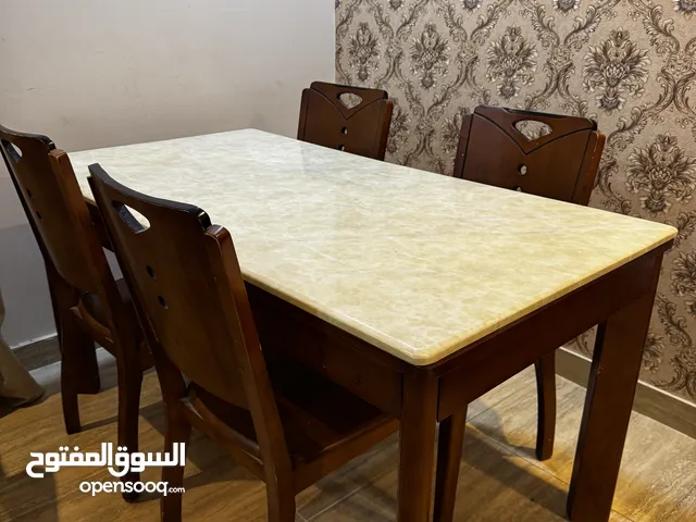 سفره / طاولة طعام مع خمسة كراسي
