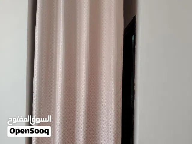 ستائر جديد نفس المعروض من صفاة هوم وفي معها دانتيل شيك ابيض و القضبان من ايكيا