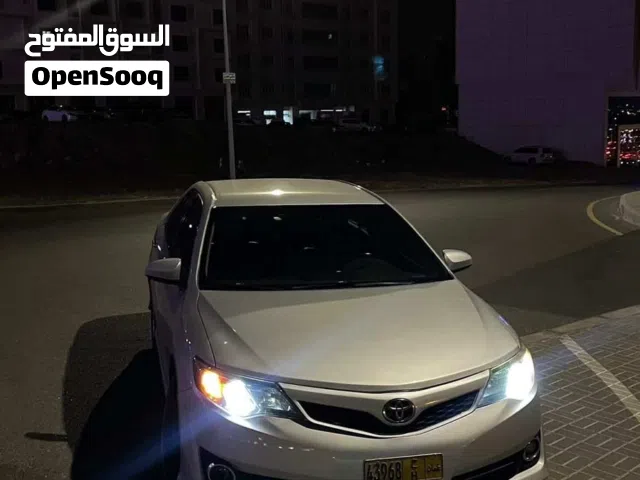 2012 تويوتا كامري LE
