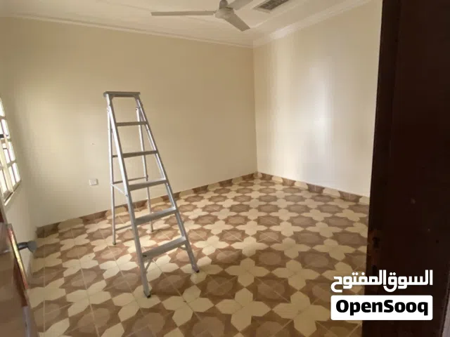 140 m2 3 Bedrooms Apartments for Rent in Northern Governorate Shakhura