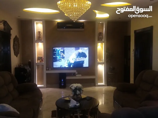 190 m2 3 Bedrooms Apartments for Rent in Amman Daheit Al Rasheed