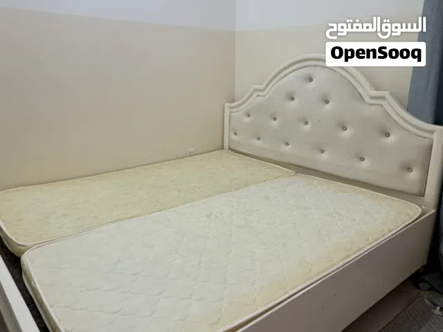 سرير تفصيل خشب