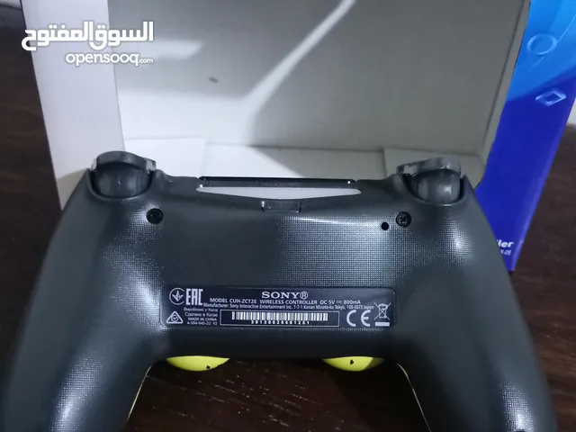 جوستك بلي ستيشن فور جديدة بل باكيت مع طبعه الفيفا شرط النضافه ميه بل ميه مع واير شحن بيها مجال بسيط