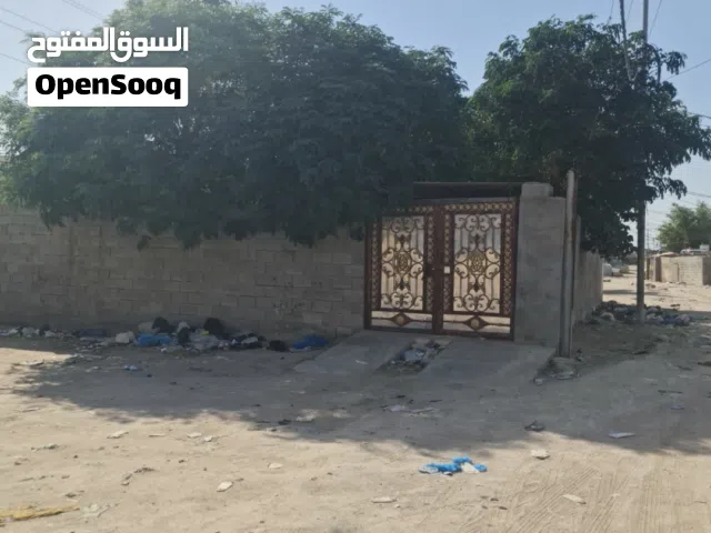 200 m2 3 Bedrooms Townhouse for Sale in Basra Zubayr