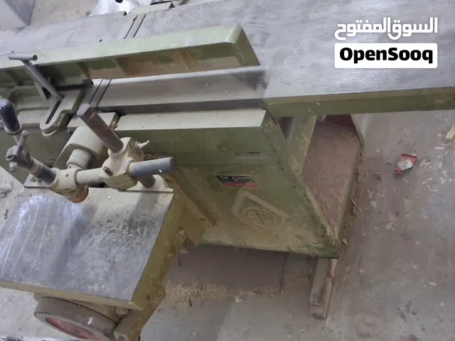 عدة نجارة ونجارين