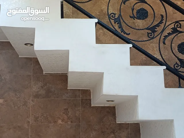 125m2 4 Bedrooms Townhouse for Sale in Baghdad Dora