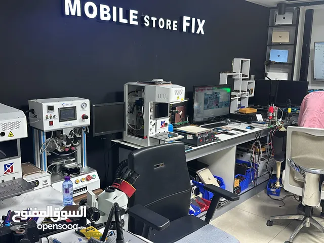 خدمة تصليح الهواتف و الايباد متوفر شاشات وجميع قطع الغيار بأسعار الجملة ضمان على جميع الخدمات