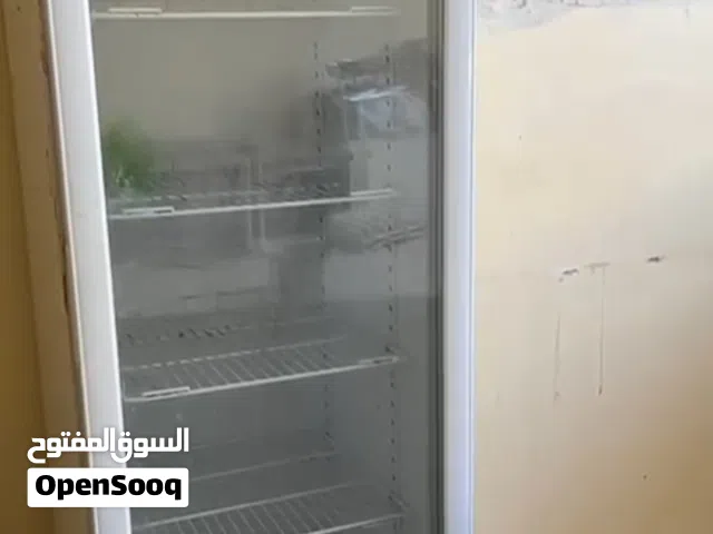 ادوات مطعم من مكيفات وثلاجات وادوات طبخ متكاملة