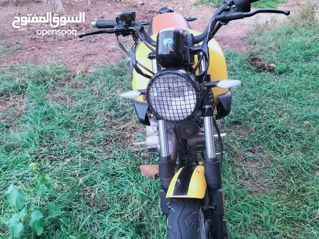 موتوسيكل هوجن v 250 موديل 2021 ملحق 2022 مكنه لسه على بلادها ما حلتش مسمار الرخصه فضل شهر وتنتهي ال