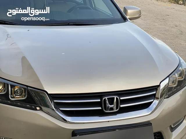 هوندا اكورد بنزين 2013 بسعر مغري