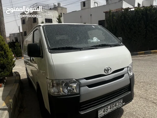 فان تويوتا هاي ايس 2022 ممشى 7500 ألفان وكاله