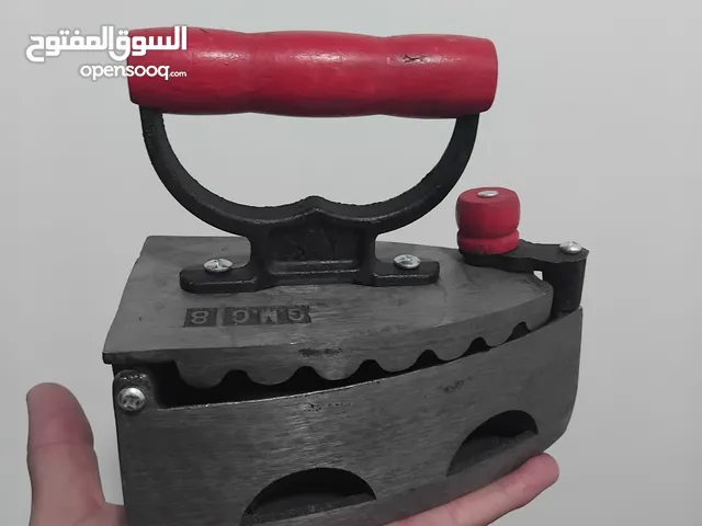 تحف ونحاسيات