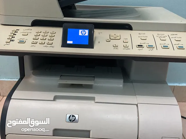 طابعة اتش بي ليزر ملونة مع نسخ سكانر وتطبع على الوجهين وحبرها ممتلئ