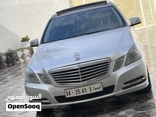 2011 مرسيدس بنز الفئة-E E 350