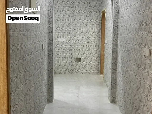 شقة سكنية مساحتها 120 متر / كهرباء وماء مستقل