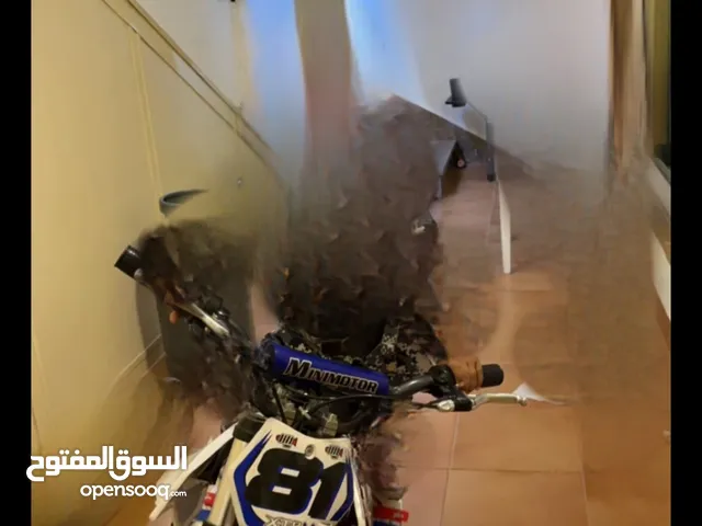 سيكل كهربائي مع بطاريه لأكن ضعيفه