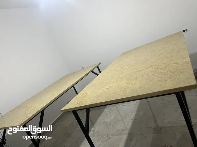 طاولات بوريك او حلويات