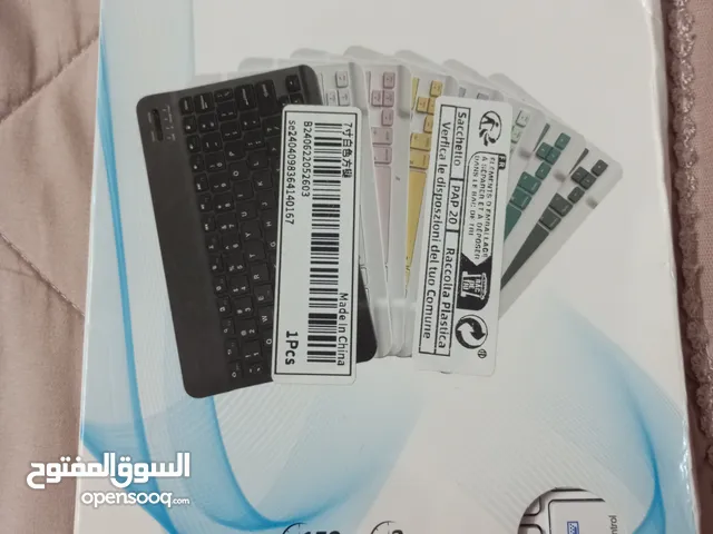 الكيبورد ده كيبورد شركه سعوديه جايه لي استيراد يعني من بره للبيع طبعا وهو جميل جدا جدا جدا بلوتوث