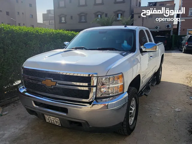 Used Chevrolet Silverado in Kuwait City