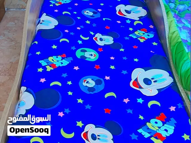 سرير اطفال
