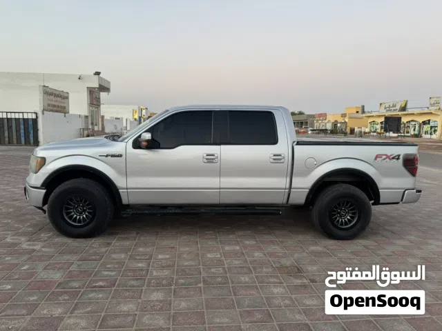 ترنجات فورد مع الإطارات مقاس 17