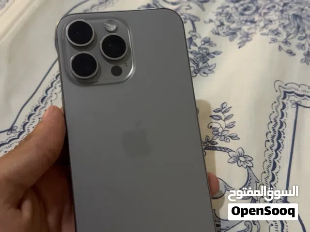 ايفون 15 برو ماكس مش مغير شي
