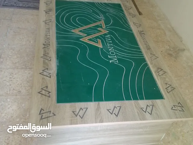 طاولتين للبيع بسعر مغري