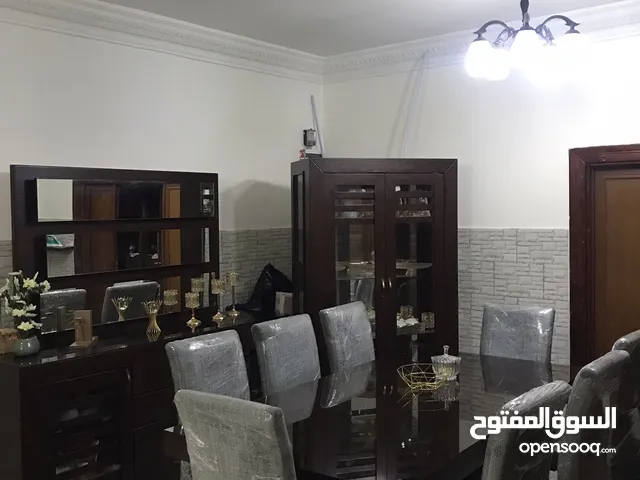 غرفة سفره زان بالكامل شبه وكاله استعمال عرسان 6 اشهر