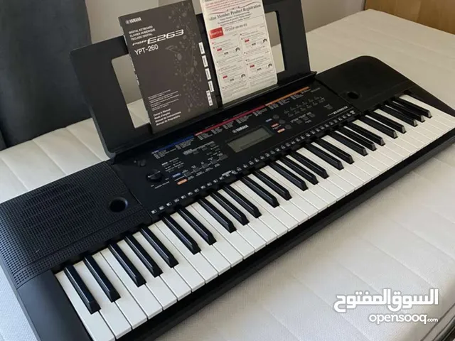 yamaha piano E263