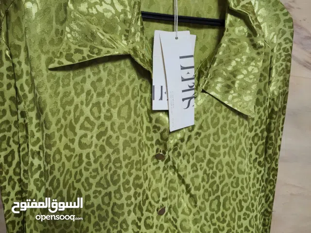 بدلة جديدة للبيع بنطلون وسورية حرايري مطبوع قماش صيف لون  زرعي نساعدك فالمعقول