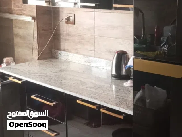 مطبخ مترين و نص معه دولاب خزين خشب اتش بي ال  بسعر المصنع