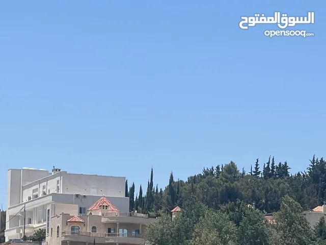 فيلا فخمه للبيع من المالك مباشرة منطقة دابوق  سكن أ خاص. على تله عاليه بمواصفات عالية الجودة