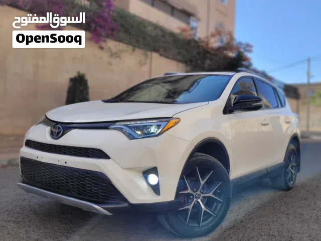 2018 تويوتا راف فور SE