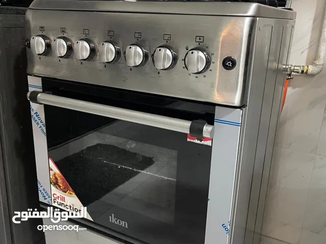 Almost New Cooking Oven for Sale in Suhar