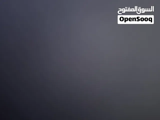 صاله احذيه شغاله فيها بظاعه للبيع