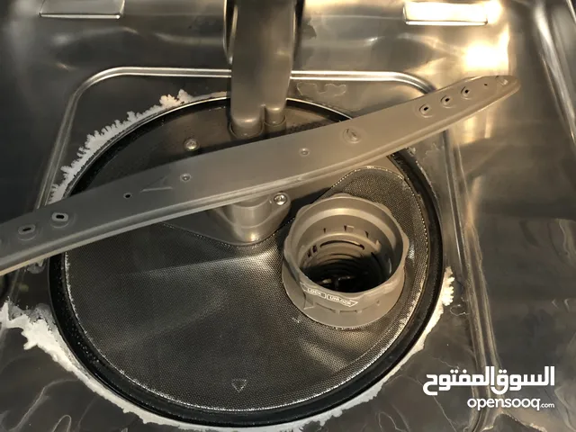 LG 10 Place Settings Dishwasher in Baghdad