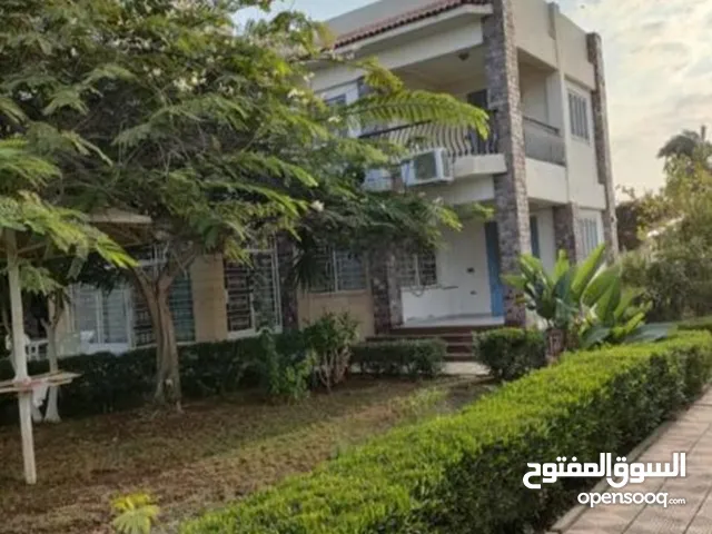 350 m2 More than 6 bedrooms Villa for Rent in Al Riyadh Al Batha