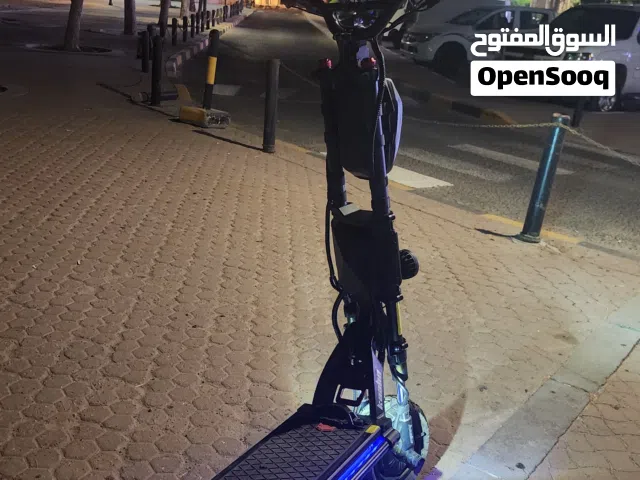 للبيع سكوتر كهربائي  kaboo wolf king gtr