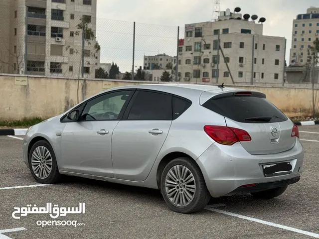 Used Opel Astra in Ramallah and Al-Bireh