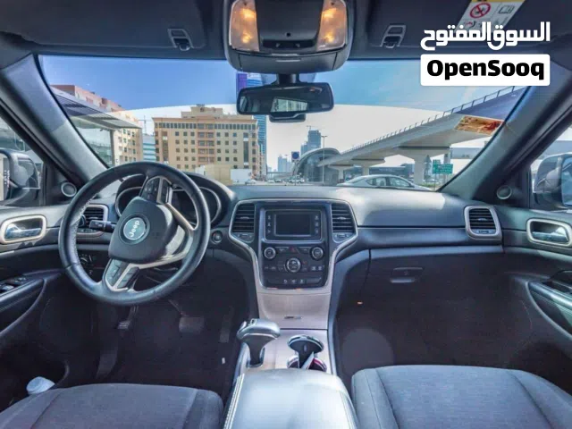2015 جيب جراند شيروكى Laredo