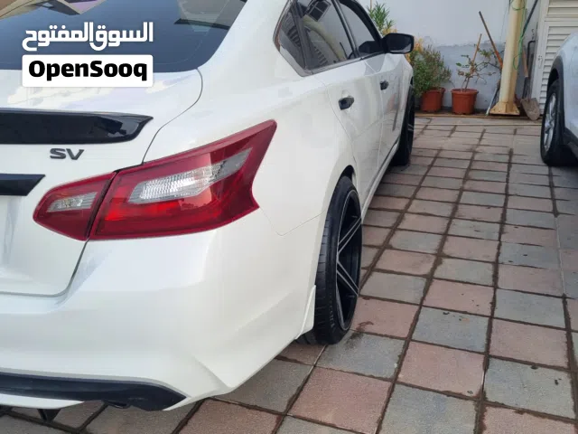 رنجات Spec-1 اصليه مع اطارات رنج 20 يركبن على زد 370 والتيما وسيارات اخرى. اللي باغي يركب يرسل لي