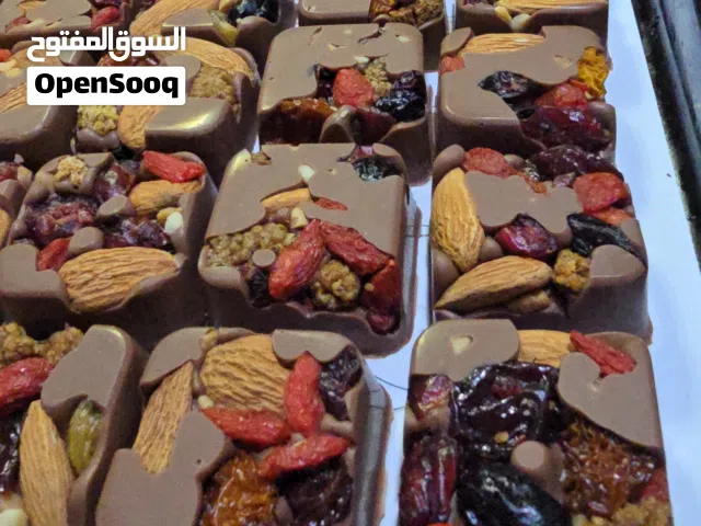 شوكلاتة منوعة ومعمول شوكلاتة دبي بنكهة البستاشيو الاصلي ..  chocorose  تجربة لا تقاوم