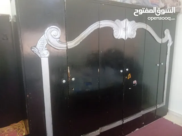 غرفة نوم لون اسود للبيع
